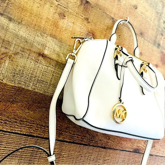 Micheal Kors Ciara Saffiano Leather Satchel/Crossbody Bag - Picture 4 of 16